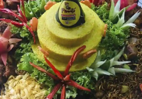 Sejarah Nasi Tumpeng: Makanan Sakral yang Sekarang Jadi Andalan di Setiap Party!