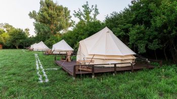 https://hilltopcamplembang.com/tempat-camping-di-lembang-bandung-murah/
