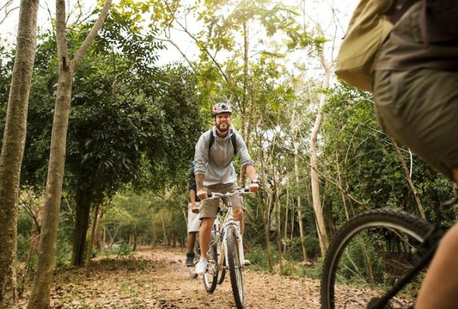 Camping Ceria: Keseruan Bersepeda di Tengah Alam hilltop camp lembang