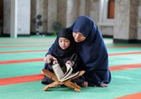 Tips Psikologis Agar Anak Tidak Mudah Ingin Pulang dari Pesantren