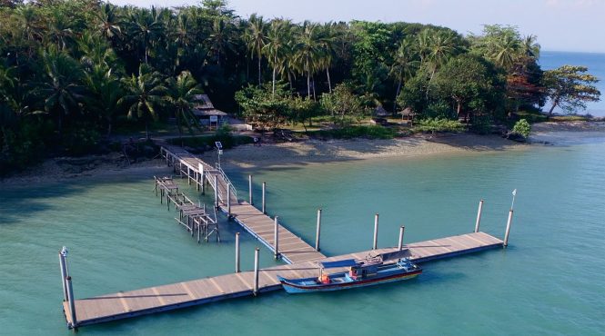 Mengenal Lebih Dekat Fungsi dan Manfaat Jembatan Apung Mengenal Lebih Dekat Fungsi dan Manfaat Jembatan Apung